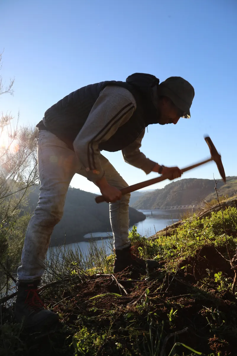 Trabajando la tierra en las terrazas